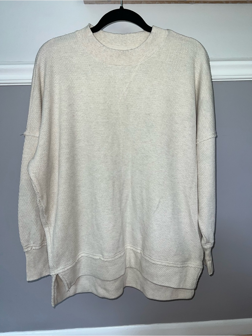 aerie Women's Crewneck Sweatshirt in Cream